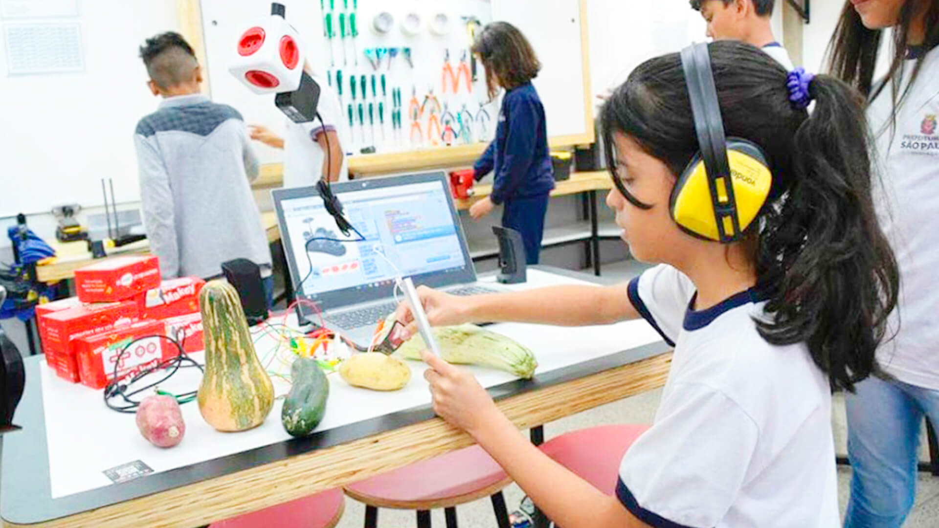 Laboratórios de Educação Digital em São Paulo